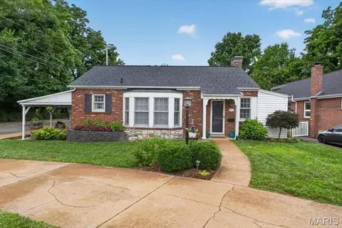 101 N Sappington Rd, Oakland, MO 63122