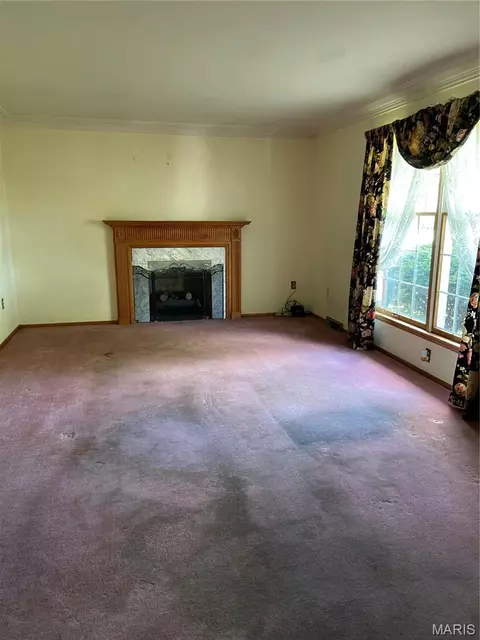 Living - 308 E Field Dr, Red Bud, IL 62278 photo 1 of 3