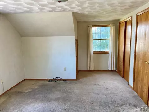 Bedroom - 308 E Field Dr, Red Bud, IL 62278 photo 5 of 6