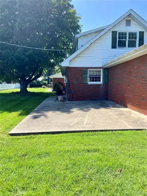 Exterior - 308 E Field Dr, Red Bud, IL 62278 photo 3 of 4