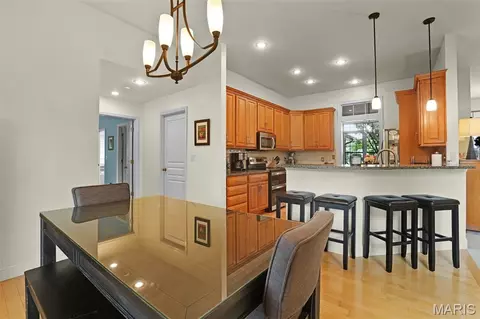 Dining - 2334 Silver Crest Ct, Washington, MO 63090 photo 4 of 4