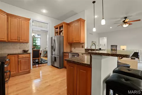 Kitchen - 2334 Silver Crest Ct, Washington, MO 63090 photo 2 of 5