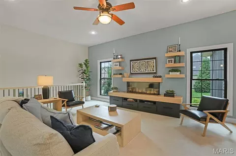 Living - 2334 Silver Crest Ct, Washington, MO 63090 photo 1 of 3
