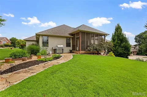Exterior - 2334 Silver Crest Ct, Washington, MO 63090 photo 7 of 8