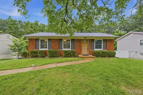 127 Linnview Dr, Saint Louis, MO 63129