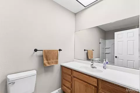 Bath - 12311 Williams Pl, Rolla, MO 65401 photo 5 of 8
