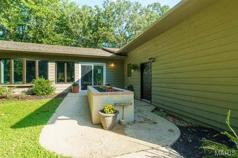 Exterior - 12311 Williams Pl, Rolla, MO 65401 photo 13 of 33