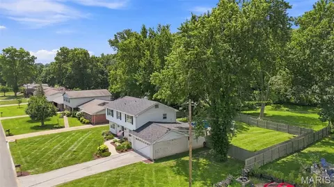 View/Area - 330 Algonquin Dr, Ballwin, MO 63011 photo 1 of 2