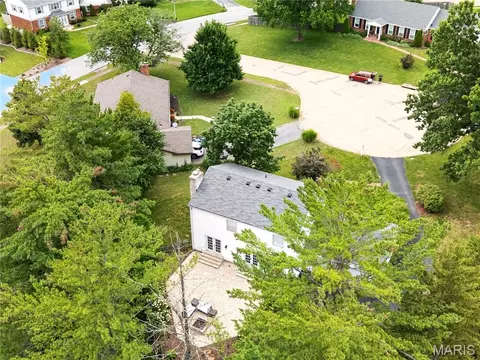 View/Area - 954 Chartrand Dr, Ballwin, MO 63011 photo 1 of 2