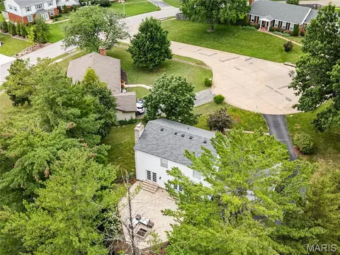 View/Area - 954 Chartrand Dr, Ballwin, MO 63011 photo 2 of 2