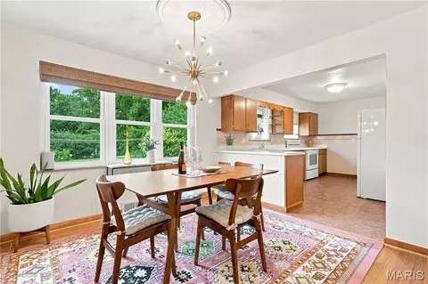 Dining - 21 Elannchester Dr, Manchester, MO 63011 photo 3 of 4