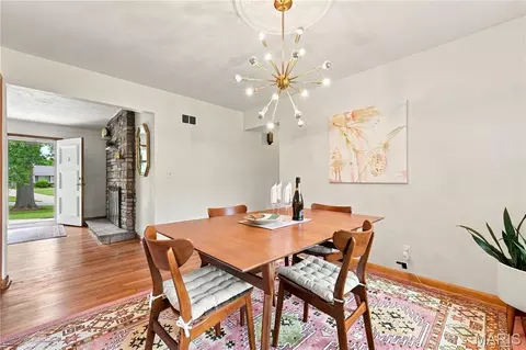Dining - 21 Elannchester Dr, Manchester, MO 63011 photo 1 of 4