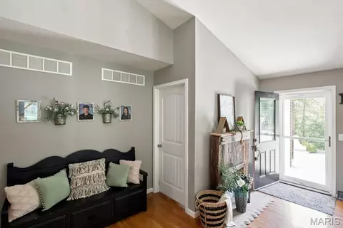 Entry Way - 251 Farris Rd, Bourbon, MO 65441 photo 3 of 3