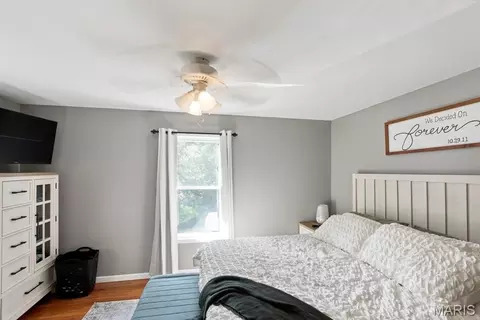 Bedroom - 251 Farris Rd, Bourbon, MO 65441 photo 2 of 7