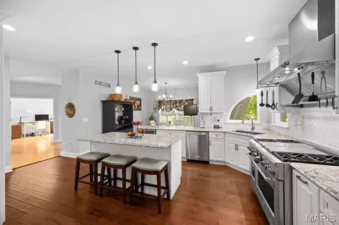 Kitchen - 609 E Waters Edge Dr, Shiloh, IL 62221 photo 1 of 6