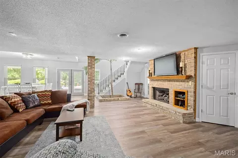 Living - 609 E Waters Edge Dr, Shiloh, IL 62221 photo 3 of 3