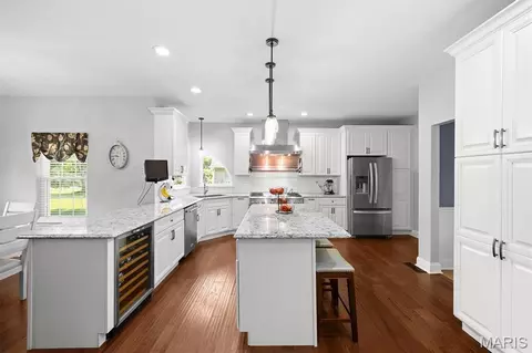 Kitchen - 609 E Waters Edge Dr, Shiloh, IL 62221 photo 2 of 6