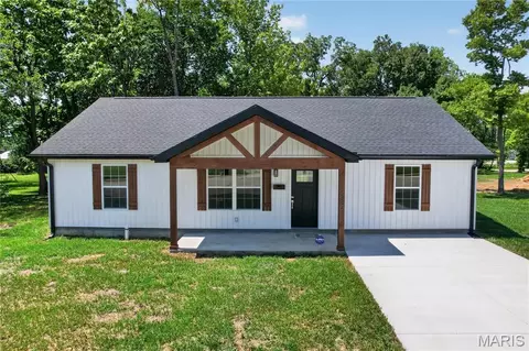 535 Hayes St, Lebanon, MO 65536