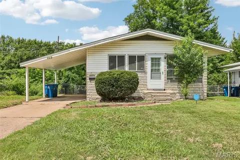 10205 Gourock Dr, Saint Louis, MO 63137