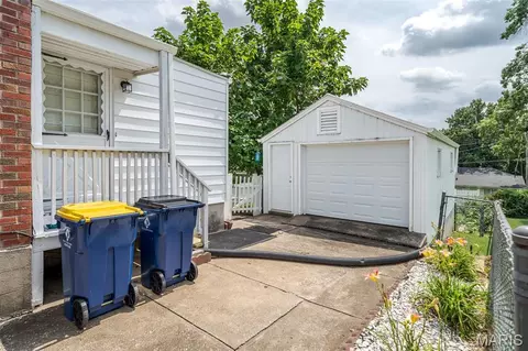 Exterior - 524 E 7th St, Washington, MO 63090 photo 5 of 12