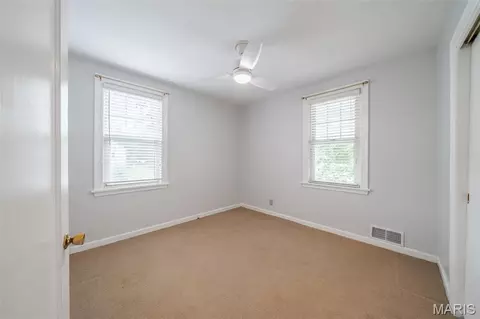 Bedroom - 524 E 7th St, Washington, MO 63090 photo 2 of 3