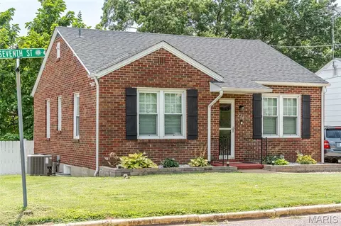 Exterior - 524 E 7th St, Washington, MO 63090 photo 2 of 12