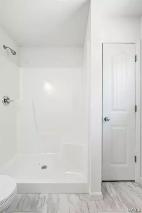 Bath - 1021 Samwise St, Wright City, MO 63390 photo 2 of 3