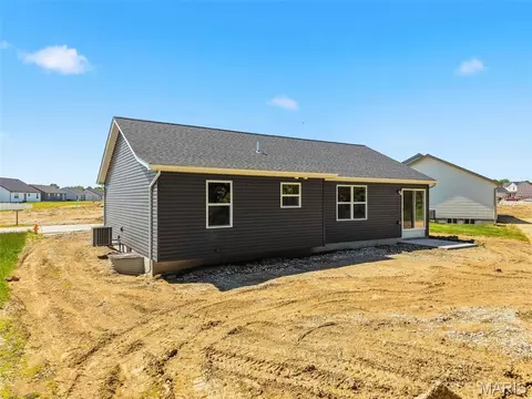 Exterior - 1021 Samwise St, Wright City, MO 63390 photo 6 of 13