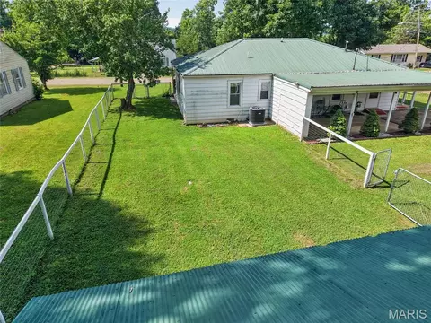 Exterior - 308 Thost St, Fredericktown, MO 63645 photo 8 of 11