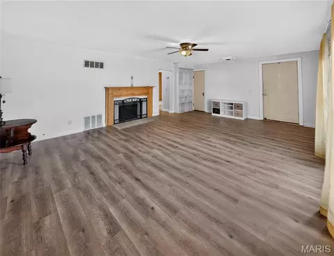 Living - 308 Thost St, Fredericktown, MO 63645 photo 3 of 6