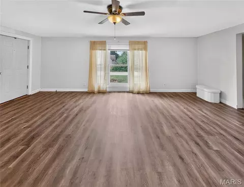 Living - 308 Thost St, Fredericktown, MO 63645 photo 5 of 6