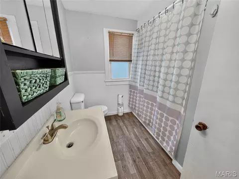 Bath - 308 Thost St, Fredericktown, MO 63645 photo 2 of 3