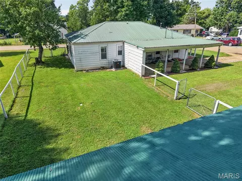 Exterior - 308 Thost St, Fredericktown, MO 63645 photo 9 of 11