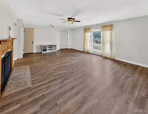 Living - 308 Thost St, Fredericktown, MO 63645 photo 2 of 6
