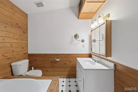 Bath - 3001 Rustic Wood Trl, Barnhart, MO 63012 photo 3 of 3