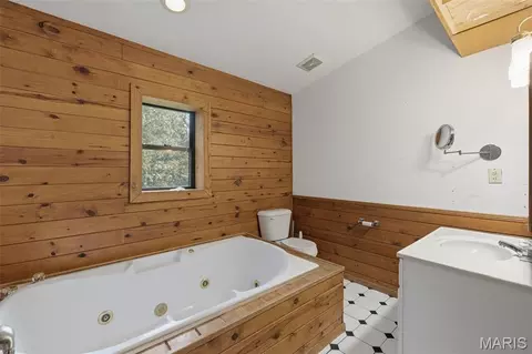 Bath - 3001 Rustic Wood Trl, Barnhart, MO 63012 photo 2 of 3