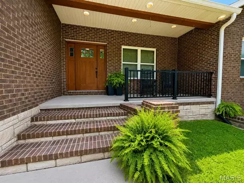 Exterior - 11254 Quail Hollow Cir, Dexter, MO 63841 photo 3 of 10