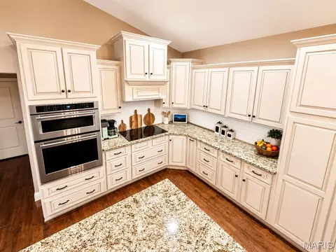 Kitchen - 11254 Quail Hollow Cir, Dexter, MO 63841 photo 2 of 3