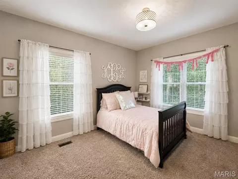 Bedroom - 11254 Quail Hollow Cir, Dexter, MO 63841 photo 2 of 3