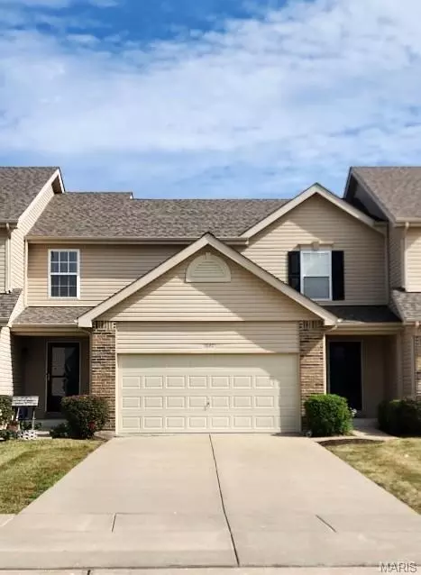 1844 Sterling Oaks Dr, Saint Peters, MO 63376