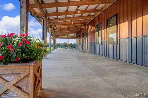 Exterior - 10 Henebry Hills Ln, Troy, MO 63379 photo 5 of 27