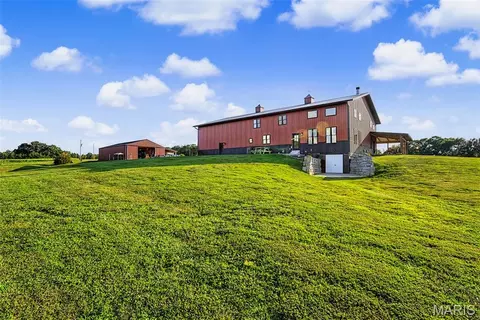 Exterior - 10 Henebry Hills Ln, Troy, MO 63379 photo 3 of 27