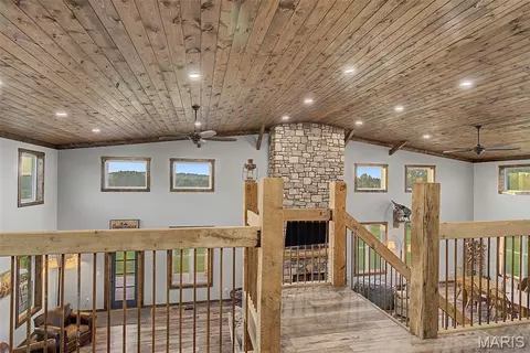 Entry Way - 10 Henebry Hills Ln, Troy, MO 63379 photo 4 of 5