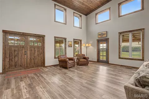 Entry Way - 10 Henebry Hills Ln, Troy, MO 63379 photo 1 of 5
