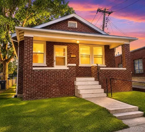4417 Eichelberger St, Saint Louis, MO 63116