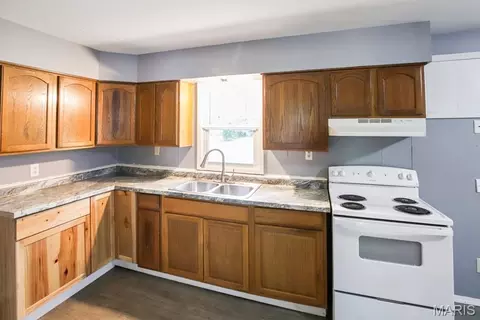 Kitchen - 71 Hannah St, Sullivan, MO 63080 photo 1 of 2