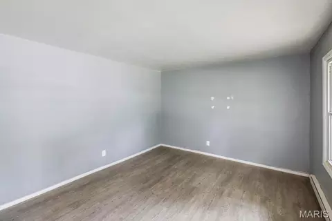 Living - 71 Hannah St, Sullivan, MO 63080 photo 1 of 2