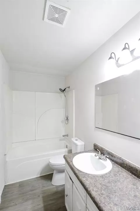 Bath - 71 Hannah St, Sullivan, MO 63080 photo 1 of 1