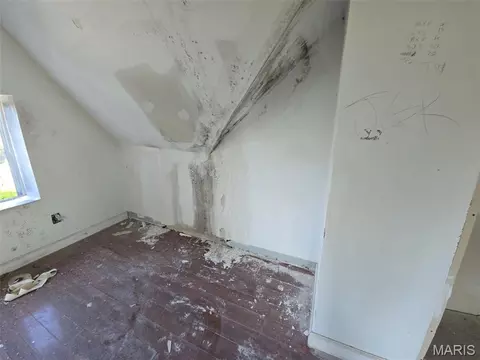 5161 Maple Ave, Saint Louis, MO 63113 photo 3