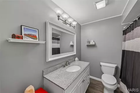 Bath - 1326 Apollo Dr, Arnold, MO 63010 photo 2 of 3